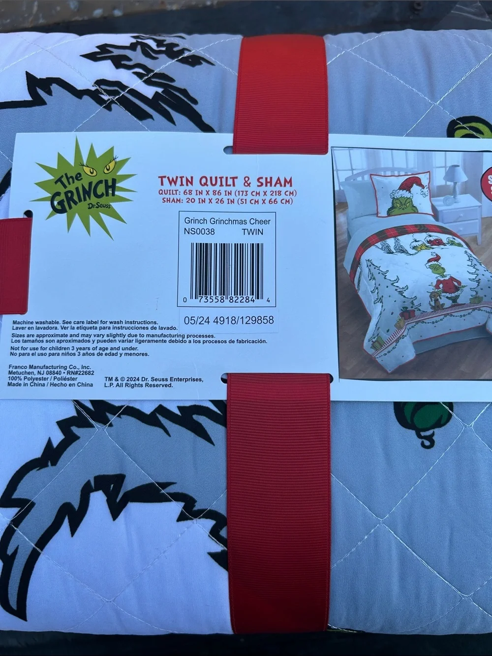 The Grinch Quilt & Sham Set